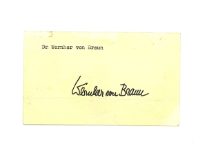 Dr Wernher Von Braun (r)
